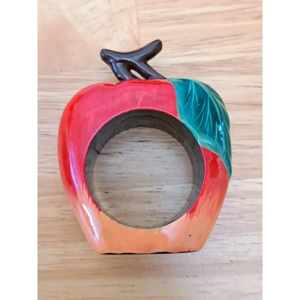 Fruit Shaped Napkin Rings Set of 4 Hand Painted Wood Vintage Cute NWOT